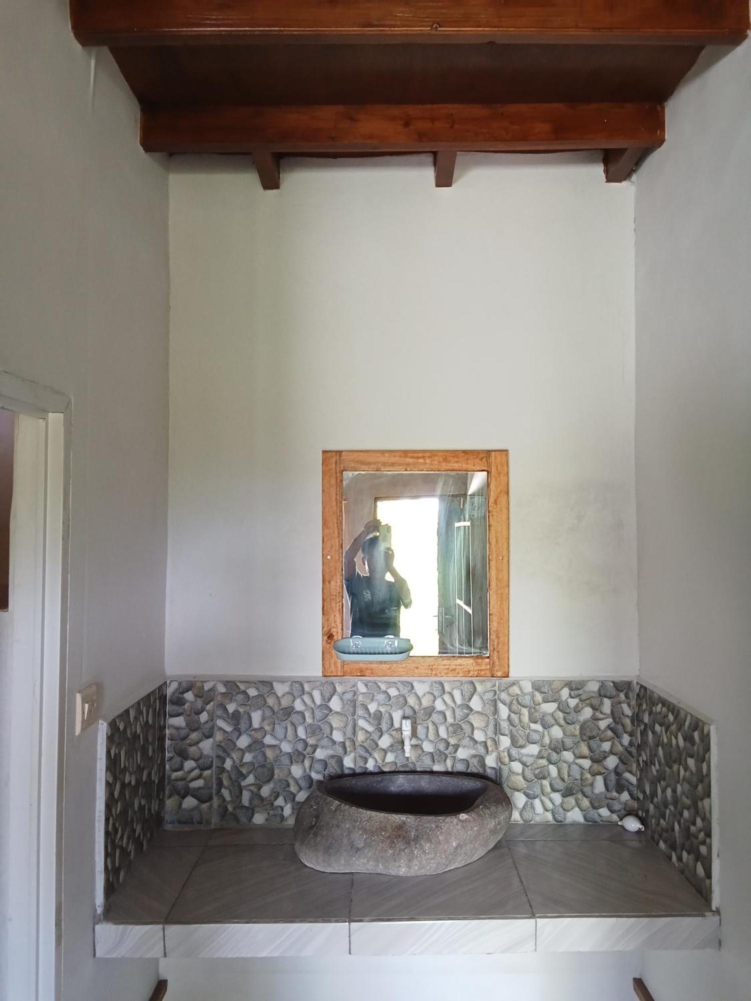 Feby'S Homestay Ekas Chambre photo