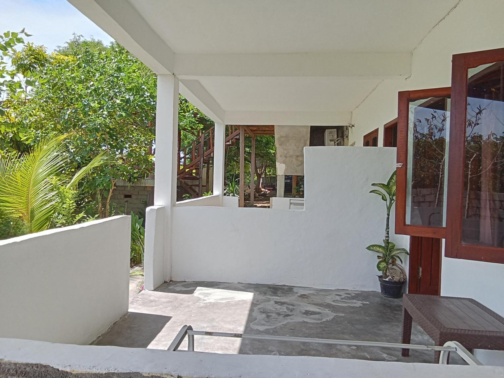 Feby'S Homestay Ekas Chambre photo
